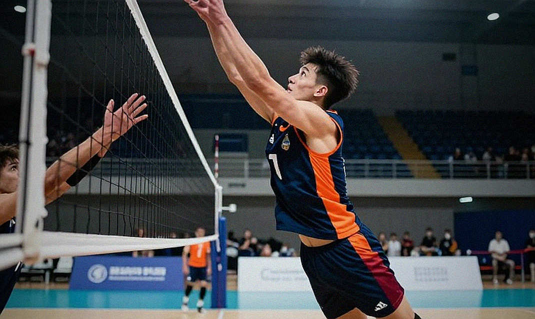 Set 4 của tuyển nữ Việt Nam mất từ nửa bước chân của libero