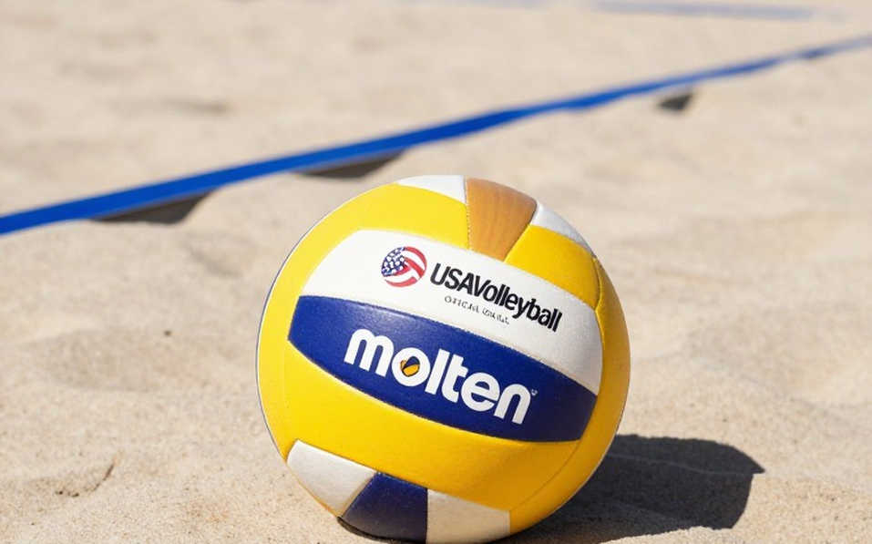 Bảng xếp hạng 16 đội đầu tiên của NCAA 2026: Nebraska số 1 và khoảng trống chưa được giải mã